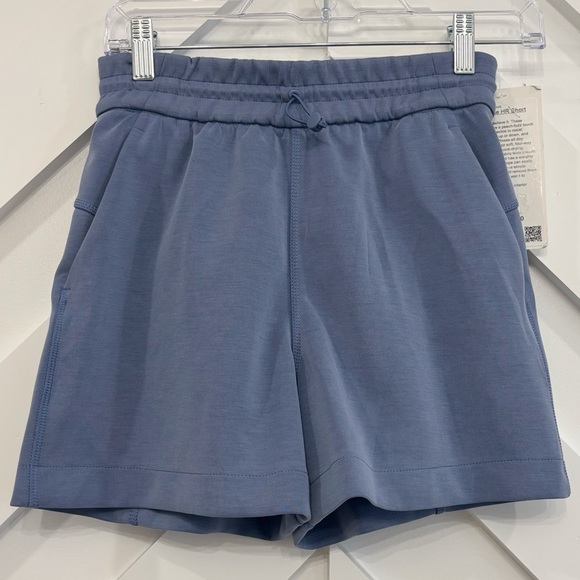 NWT Lululemon Softstreme High Rise Shorts 4" In Oasis Blue Size 2 - Picture 1 of 8